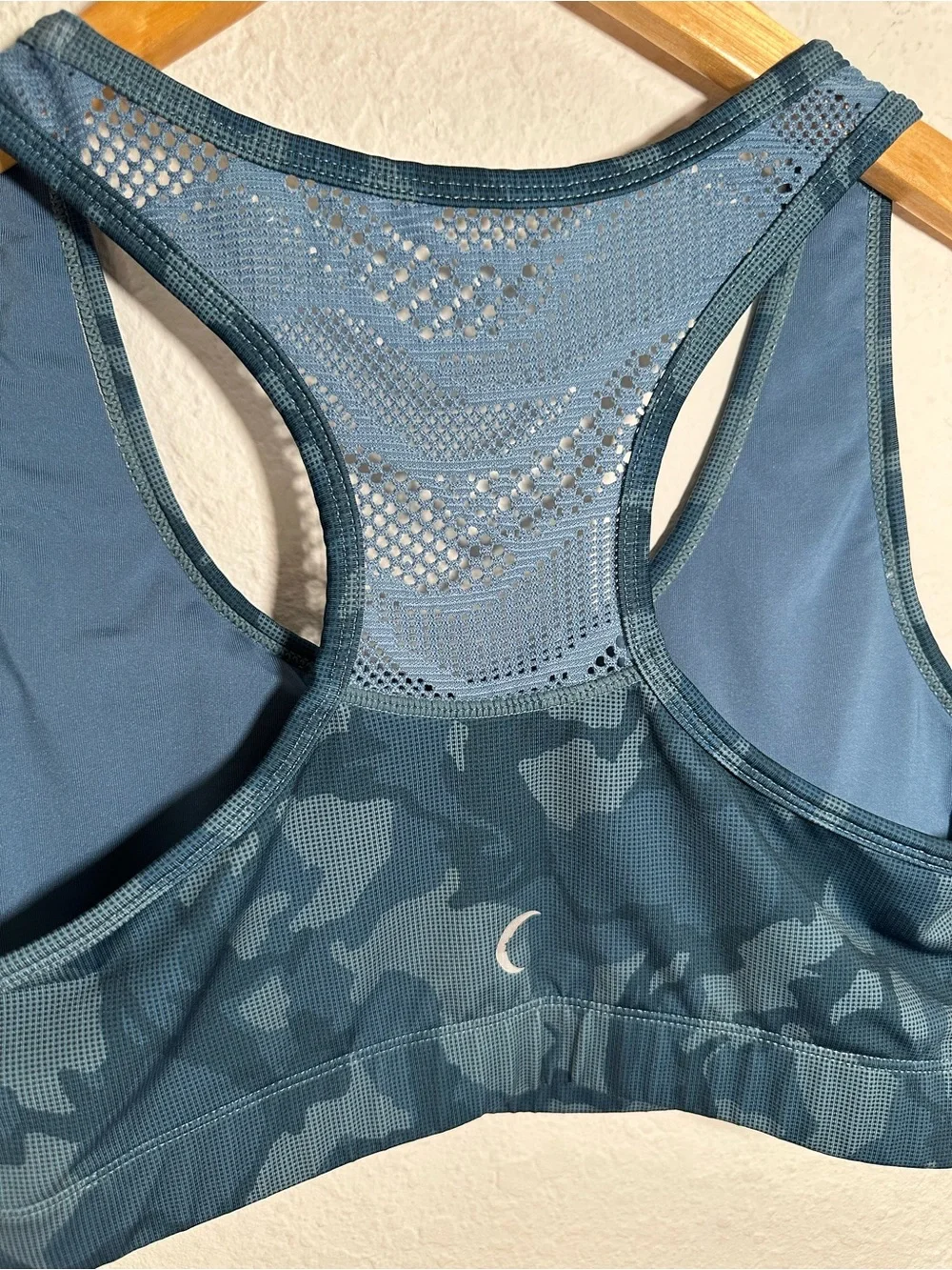 Zyia Active Bomber Sports Bra RC Camo Print With Removeable Pads Size Medium $33